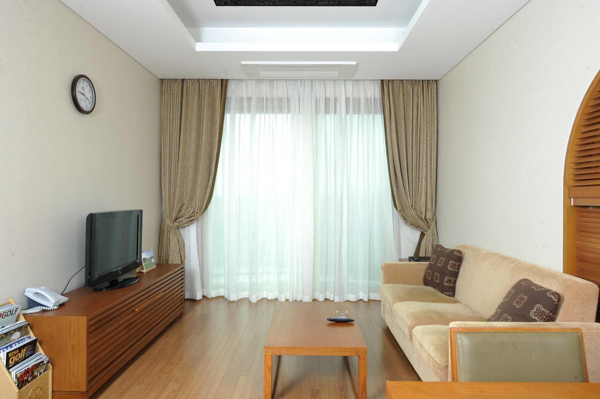 Hotel Pineridge Sokčcho Exteriér fotografie